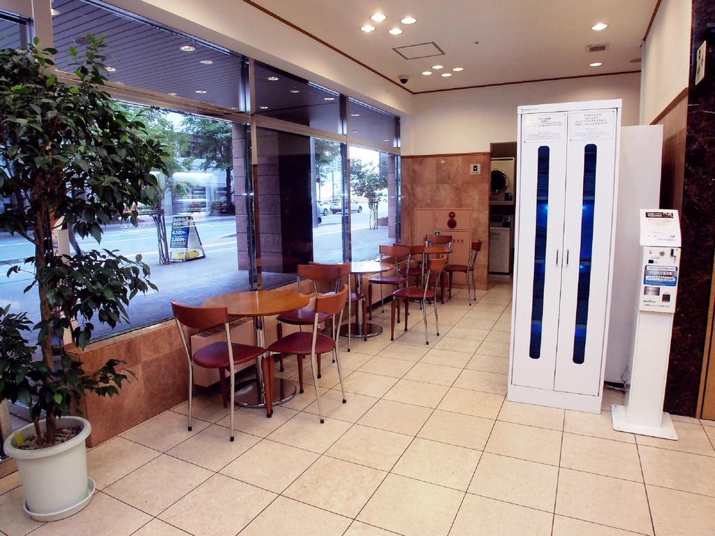 Toyoko Inn Hokkaido Sapporo-Eki Kita-Guchi Exterior foto